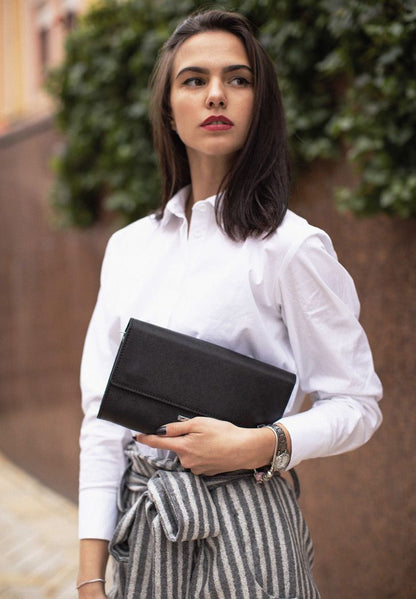 Women's leather transformer bag, black